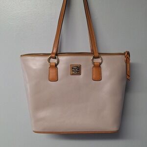 Dooney & Bourke Wexford Leather‎ Small Wren Zip Tote 10" H x 5.5" W x 14.5" L